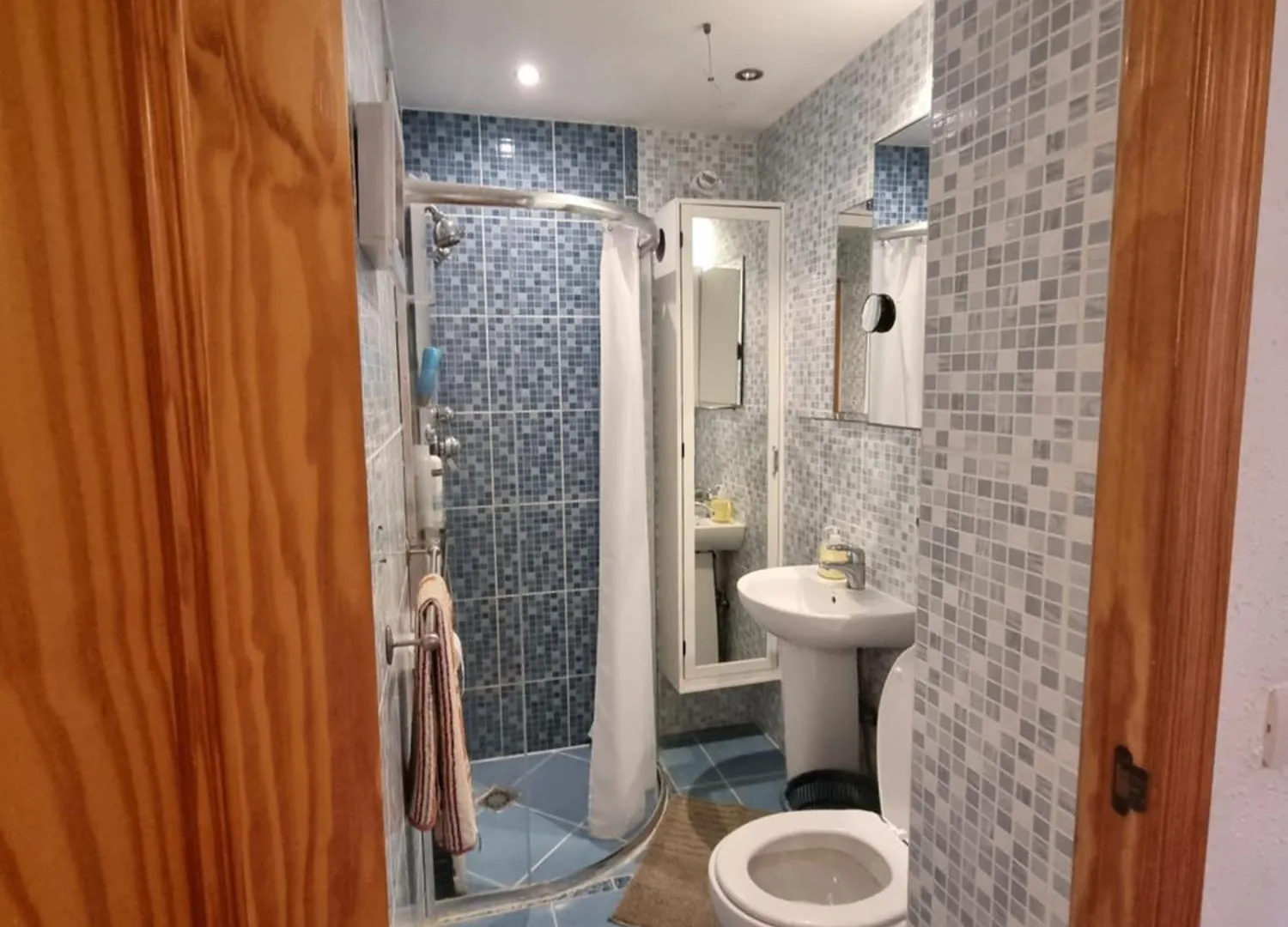 Cozy, Comfotable Rooms 푸엔히롤라 호스텔
